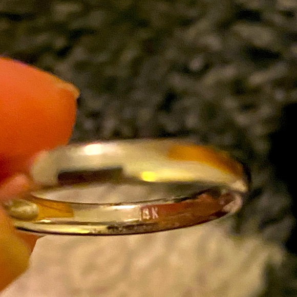 Engagement ring - Picture 4 of 5